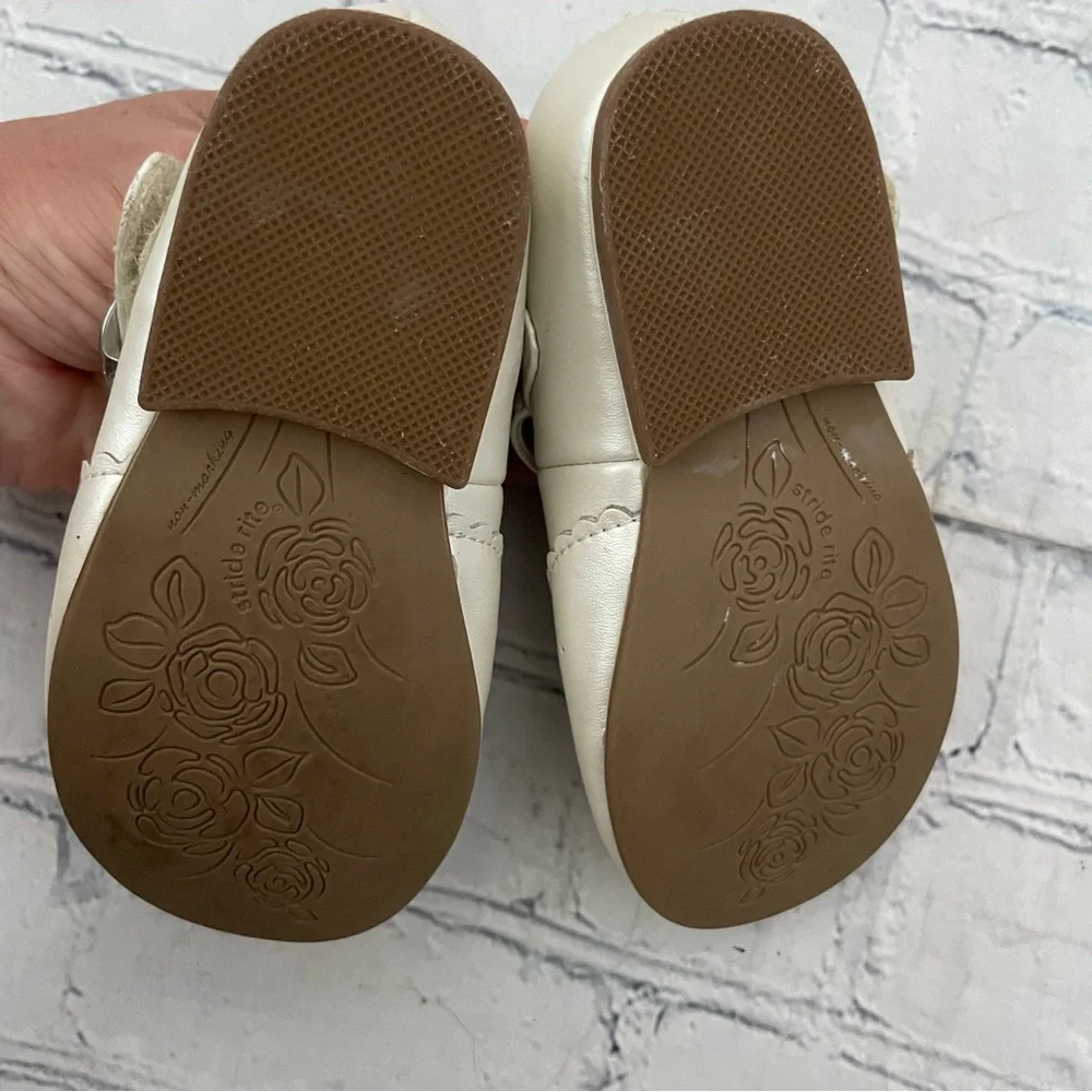 Girls Ivory Mary Jane Dress Shoes